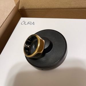 Oura Gen 3 Heritage Gold color ring